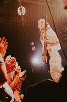 やまもとひかる（B / Aooo）（Photo by Kato Shumpei）