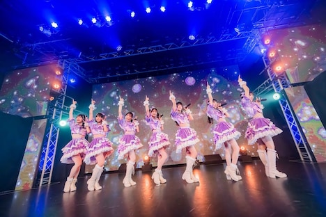 ideal pecoデビューライブ「first peco」の様子。（提供：株式会社iDL）