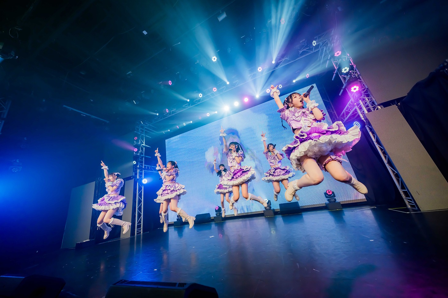 ideal pecoデビューライブ「first peco」の様子。（提供：株式会社iDL）