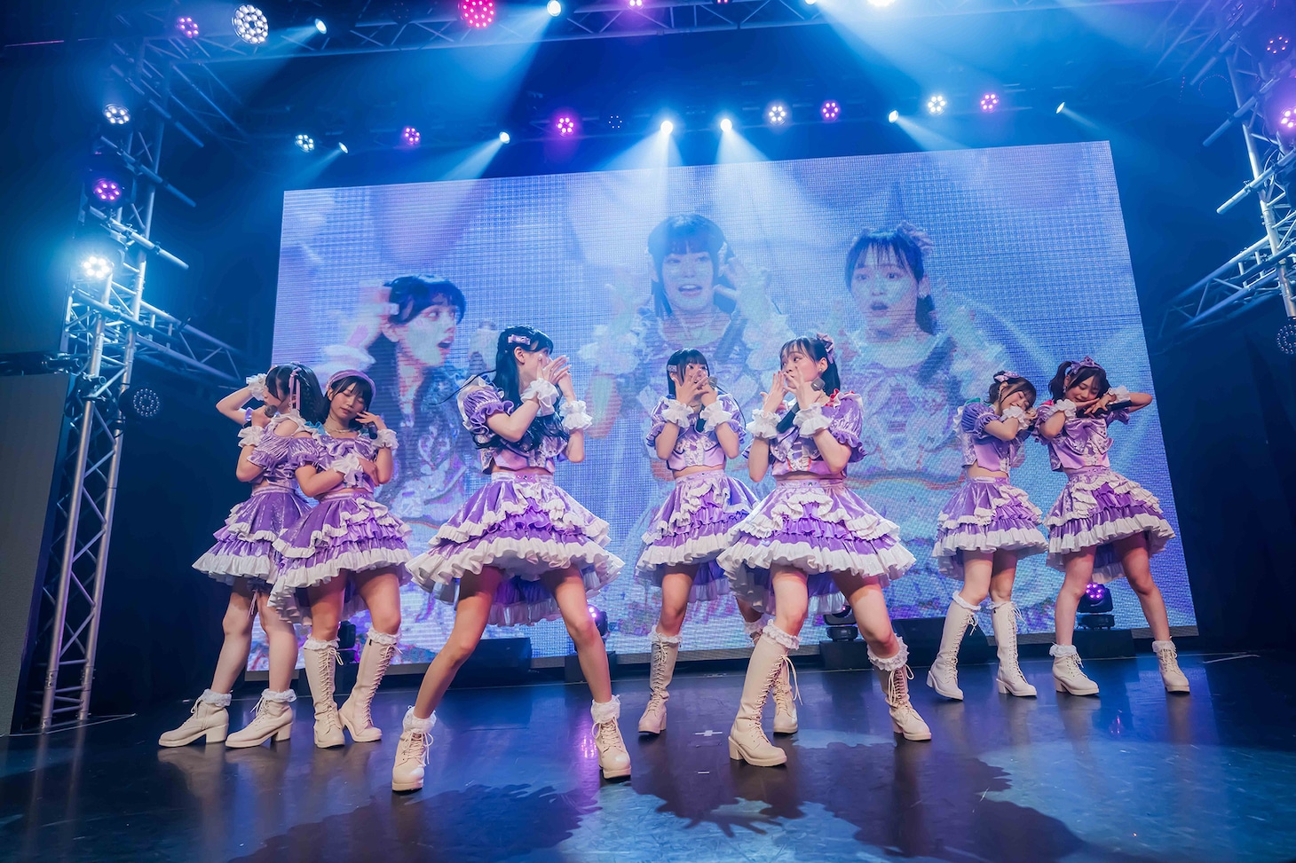 ideal pecoデビューライブ「first peco」の様子。（提供：株式会社iDL）