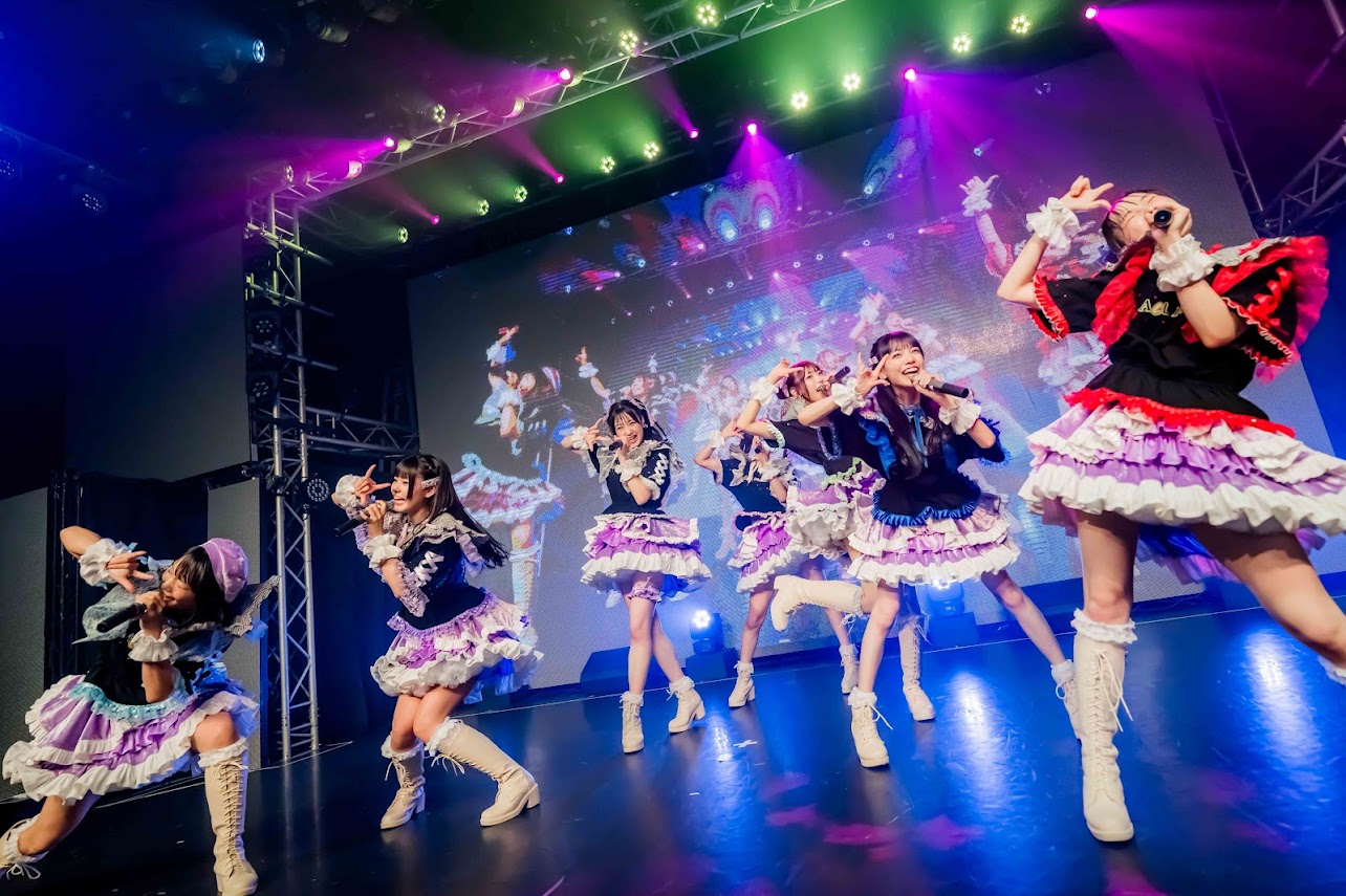 ideal pecoデビューライブ「first peco」の様子。（提供：株式会社iDL）