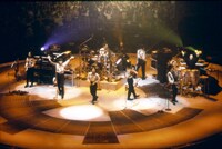 チェッカーズ「FINAL TOUR」の様子。