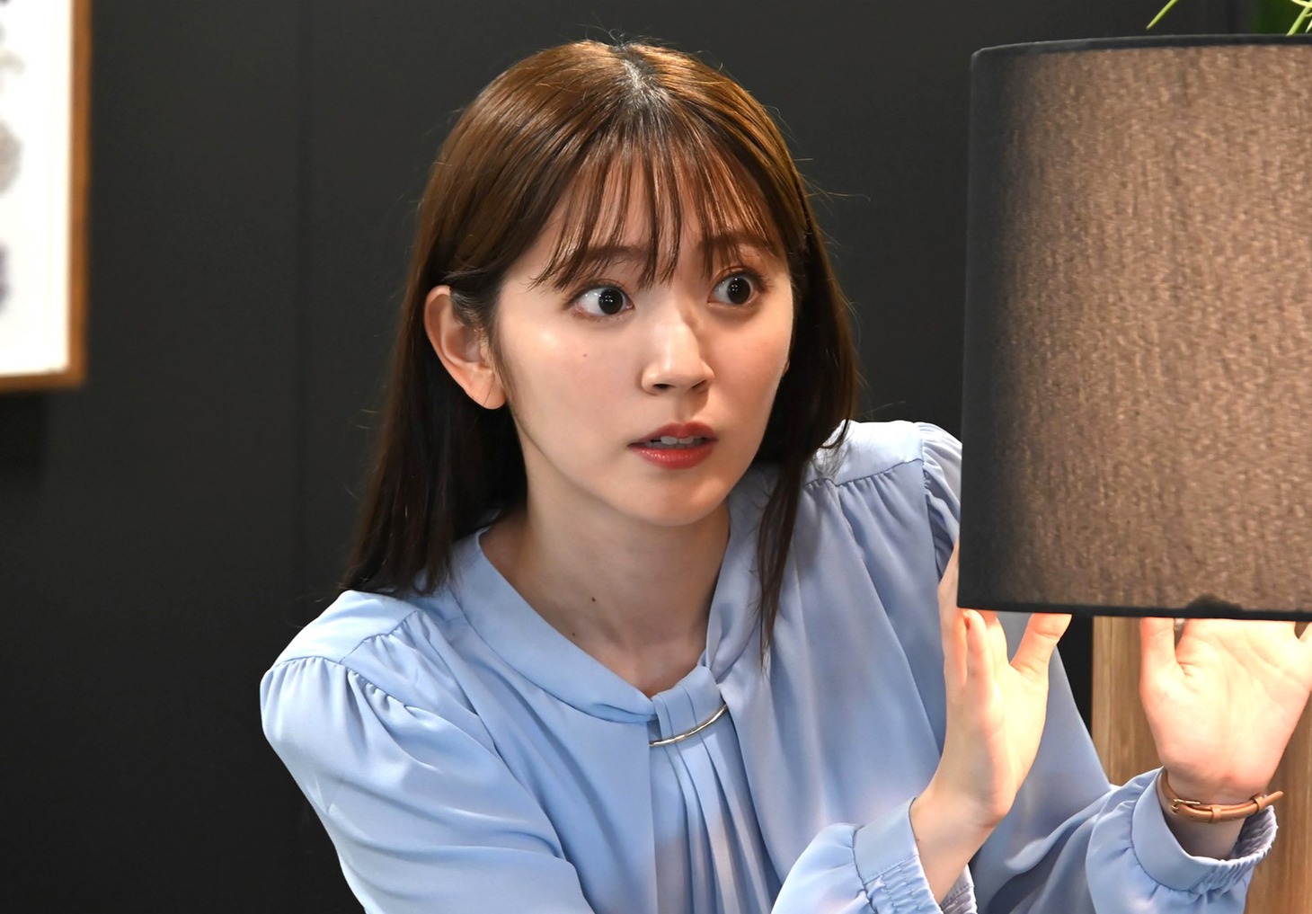 「推しが上司になりまして」に出演する鈴木愛理。(c)「推しが上司になりまして」製作委員会