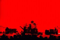 DEZERT（撮影：西槇太一）