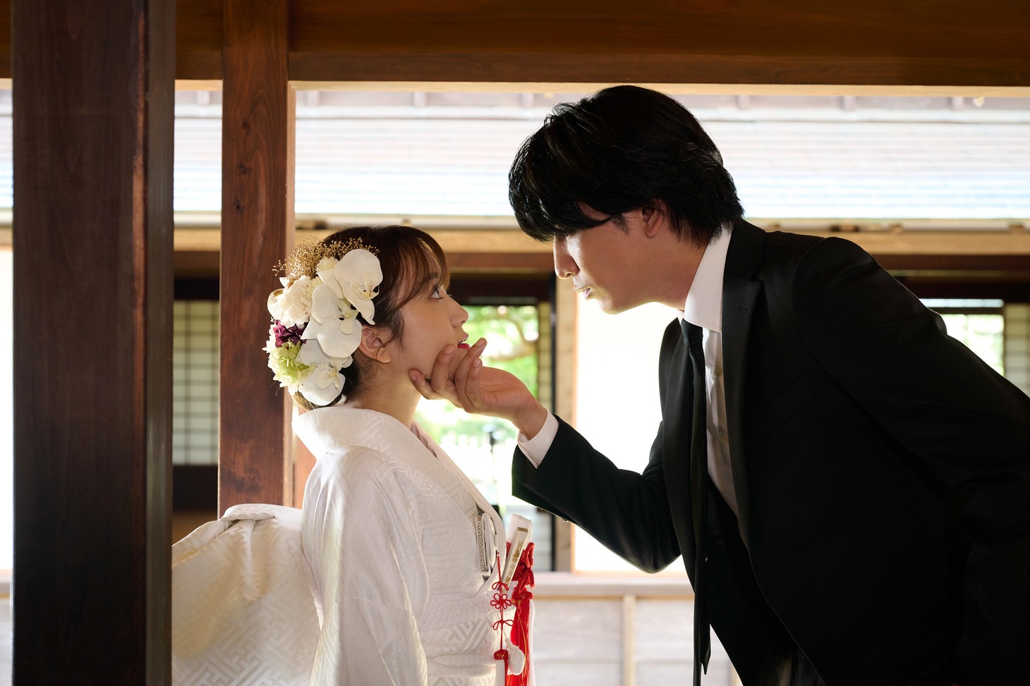 ドラマ「18歳、新妻、不倫します。」場面写真(c)わたなべ志穂 / 小学館 / ABC