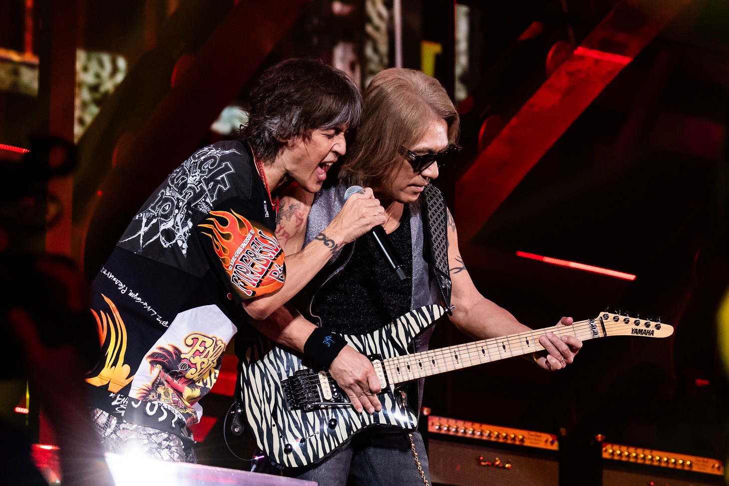 B'z