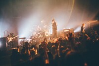 「DEZERT SPECIAL LIVE 2023 -DEZERT-」の様子。（撮影：西槇太一）