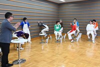 笑い崩れる超特急。