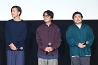 左から佐藤征史、岸田繁、森信行。