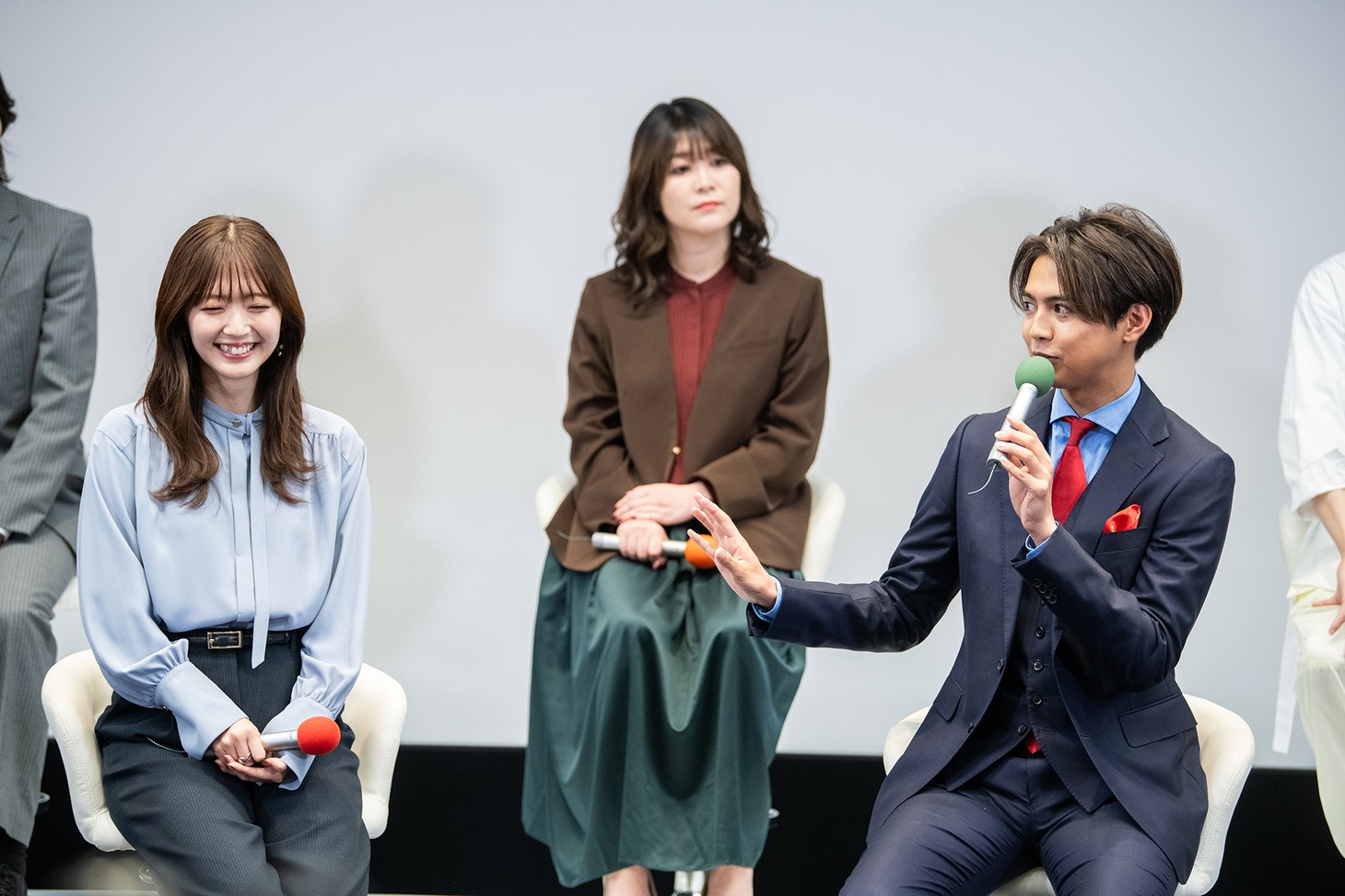左から鈴木愛理、稲田美紀（紅しょうが）、片寄涼太（GENERATIONS from EXILE TRIBE）。