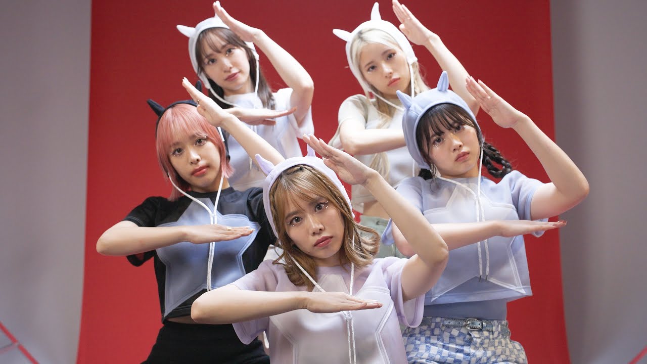 フィロのスがクセになるダンスをひたすら踊り続ける、奥津マリリ監督の最新MV