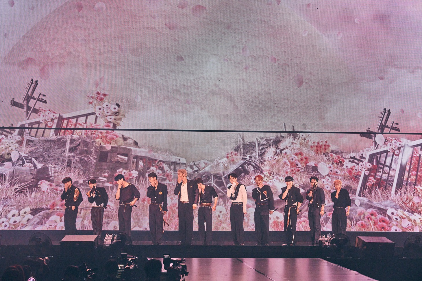JO1「2023 JO1 2ND ARENA LIVE TOUR ‘BEYOND THE DARK’」広島・広島グリーンアリーナ公演の様子。(c)LAPONE Entertainment