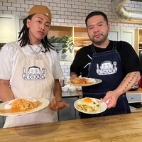 左から¥ellow Bucks、漢 a.k.a. GAMI。