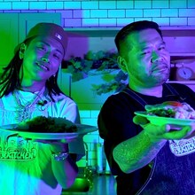 左から¥ellow Bucks、漢 a.k.a. GAMI。