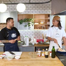 左から¥ellow Bucks、漢 a.k.a. GAMI。