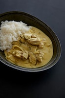 「食べた人が笑顔になる それが最高の喜び 幸せの料理帖」より、ホワイトカレー。