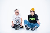 THE FROGLETS。左から高橋まこと(Dr)、KEITA(Vo, G)。