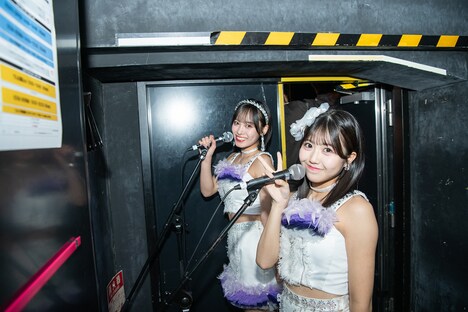 影ナレを担当した
OCHA NORMAの石栗奏美と窪田七海。