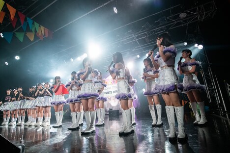 FRUITS ZIPPER（左）とOCHA NORMA（右）。