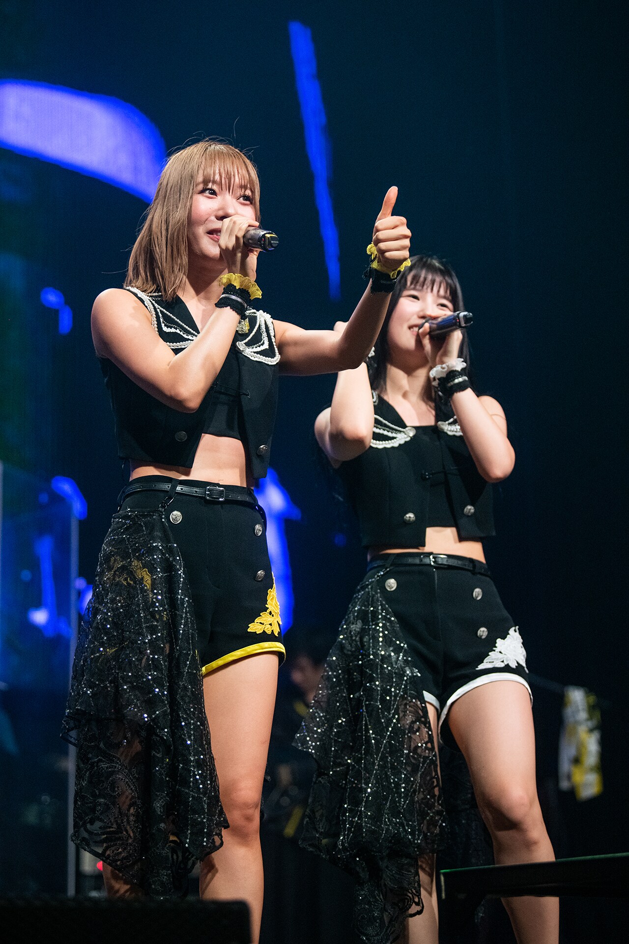 2i2初の全編バンド編成ワンマンは大盛況、メドレーでは初のデュエット