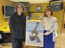 左から岩井俊二、田中麻希。