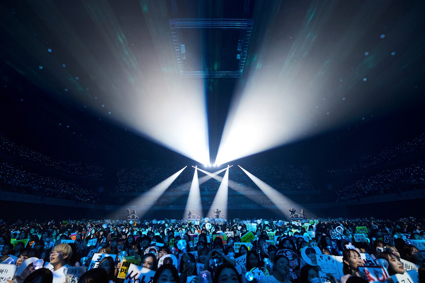 「2023 TREASURE FAN MEETING～HELLO AGAIN～」有明アリーナ公演の様子。
