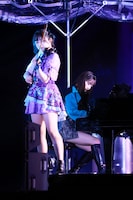 有澤一華（Juice=Juice）と小林萌花（BEYOOOOONDS）。