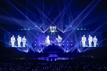 「SHINee WORLD VI [PERFECT ILLUMINATION]」埼玉・さいたまスーパーアリーナ公演より。（撮影：田中聖太郎写真事務所）