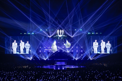 「SHINee WORLD VI [PERFECT ILLUMINATION]」埼玉・さいたまスーパーアリーナ公演より。（撮影：田中聖太郎写真事務所）
