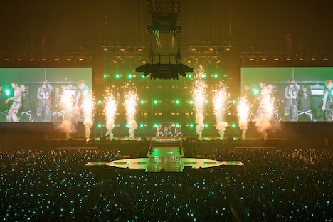 「SHINee WORLD VI [PERFECT ILLUMINATION]」埼玉・さいたまスーパーアリーナ公演より。（撮影：田中聖太郎写真事務所）