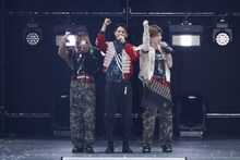 SHINee（撮影：田中聖太郎写真事務所）