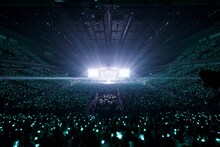 「SHINee WORLD VI [PERFECT ILLUMINATION]」埼玉・さいたまスーパーアリーナ公演より。（撮影：田中聖太郎写真事務所）