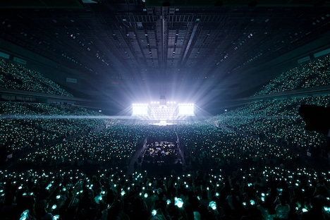「SHINee WORLD VI [PERFECT ILLUMINATION]」埼玉・さいたまスーパーアリーナ公演より。（撮影：田中聖太郎写真事務所）