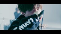 内田雄馬「Hope」ミュージックビデオより。