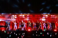 メンバーをシャッフルしたライブパートの様子。