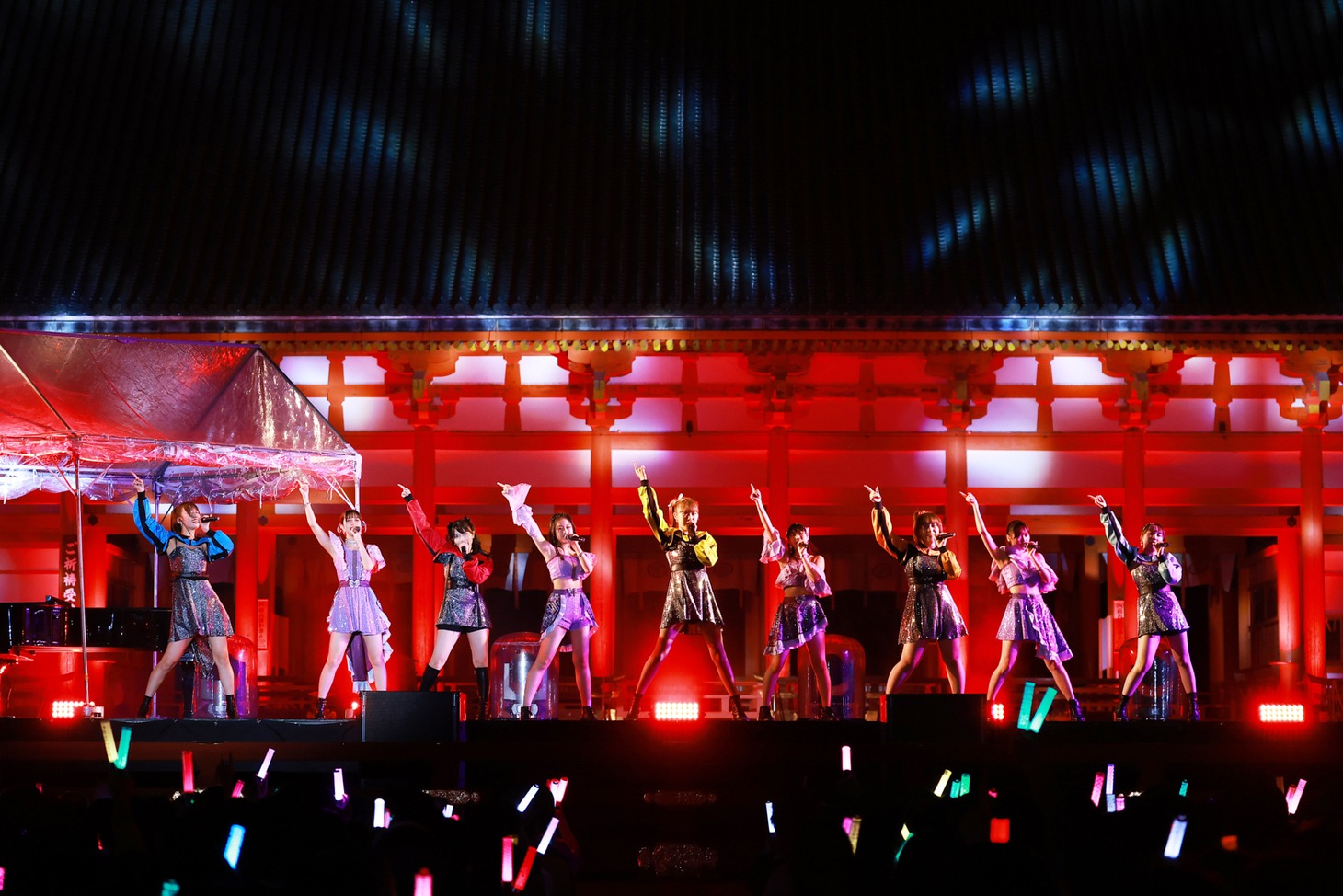 メンバーをシャッフルしたライブパートの様子。