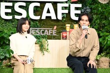 左から岸井ゆきの、北村匠海（DISH//）。