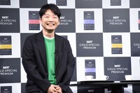 笑顔の星野源。