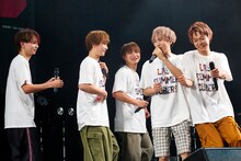 “車ごっこ”をするCUBERS。