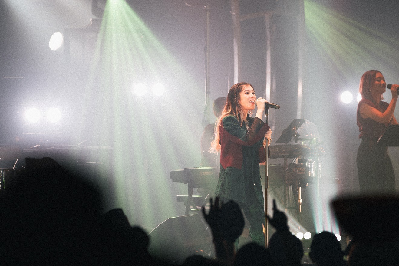 「milet live tour "5AM" 2023」フェスティバルホール公演の様子。（撮影：桃子）