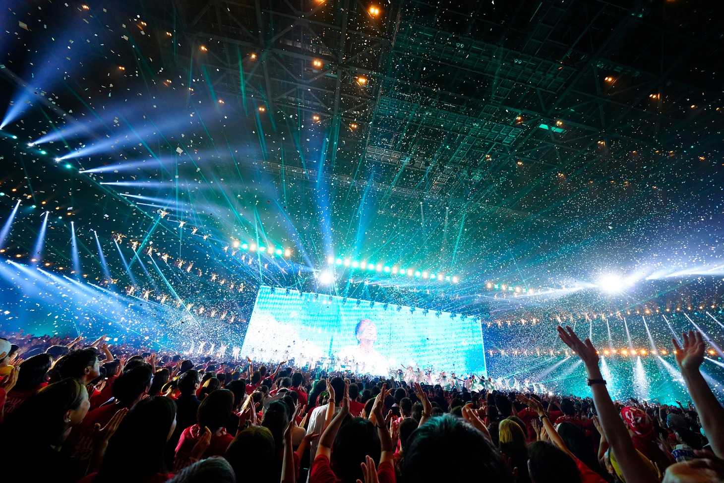「YUZU SPECIAL LIVE 2023 HIBIKI in K-Arena Yokohama」2日目公演「RED×ALL STARS」の様子。