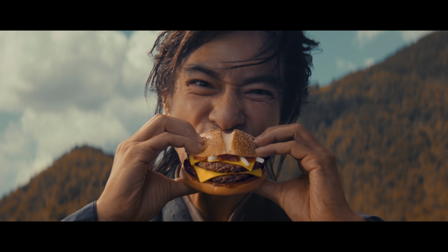マクドナルド新CM「道を切り拓け」編より。