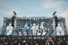 サザンオールスターズ「茅ヶ崎ライブ 2023」の様子。（撮影：西槇太一）