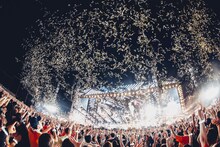 サザンオールスターズ「茅ヶ崎ライブ 2023」の様子。（撮影：西槇太一）