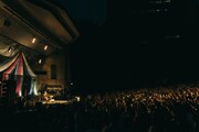ハナレグミ「Faraway so close」東京・日比谷公園大音楽堂（日比谷野音）公演の様子。（Photo by RYO MITAMURA）