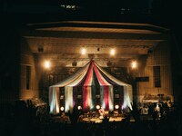 ハナレグミ「Faraway so close」東京・日比谷公園大音楽堂（日比谷野音）公演の様子。（Photo by RYO MITAMURA）