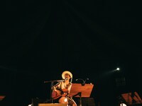 ハナレグミ「Faraway so close」東京・日比谷公園大音楽堂（日比谷野音）公演の様子。（Photo by RYO MITAMURA）