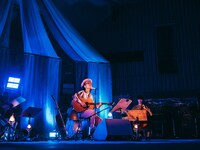 ハナレグミ「Faraway so close」東京・日比谷公園大音楽堂（日比谷野音）公演の様子。（Photo by RYO MITAMURA）
