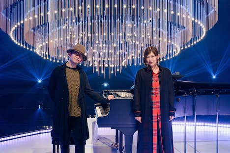 左から菊池亮太、絢香。（写真提供：NHK）