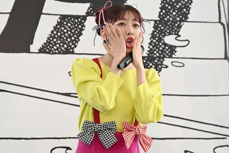 「アッチョンブリケ」とピノコの真似をする真山りか。